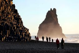 Unnið er að nýju viðvörunarkerfi í Reynisfjöru.