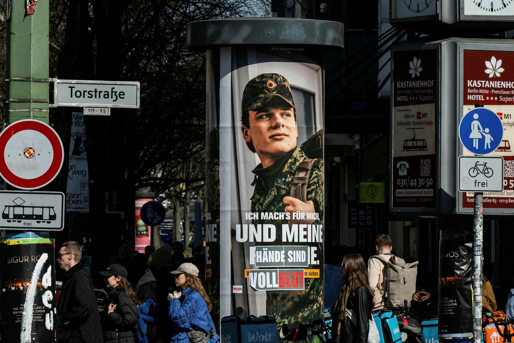 Þýskir karlmenn þurfa leyfi til lengri dvalar erlendis