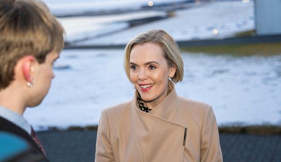 Beint: Guðrún boðar til fundar