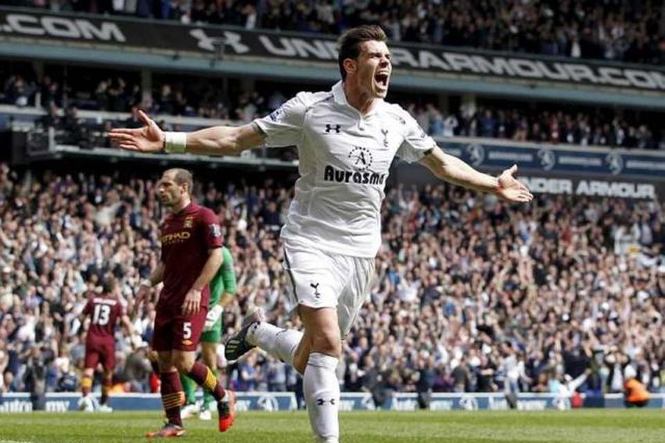 Gareth Bale er orðinn dýrasti knattspyrnumaður heims því Real Madrid keypti hann af Tottenham fyrir …