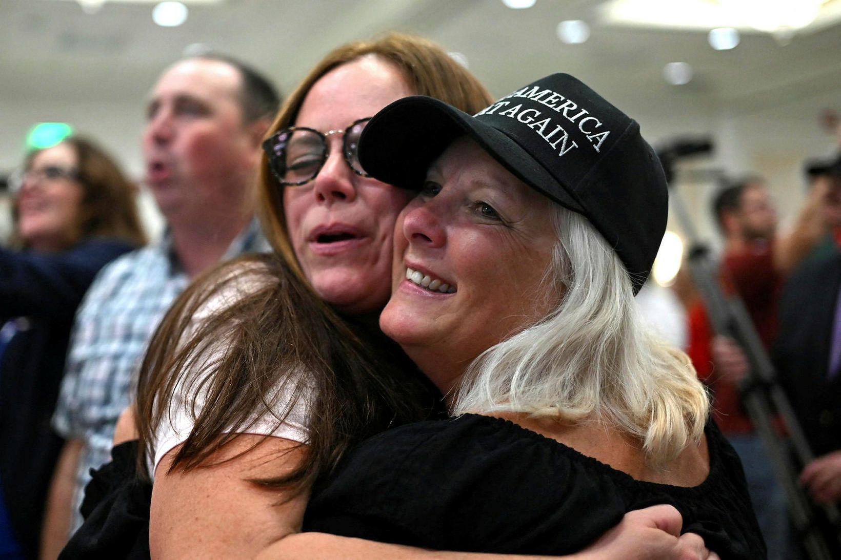 Stuðningsmenn Trumps fagna í Wisconsin.