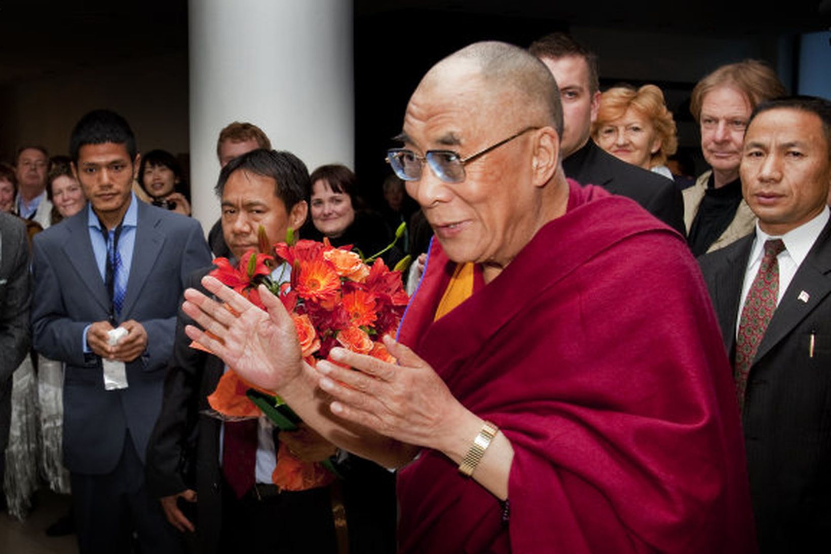 Dalai Lama kom til landsins í gærkvöldi og var stutt …