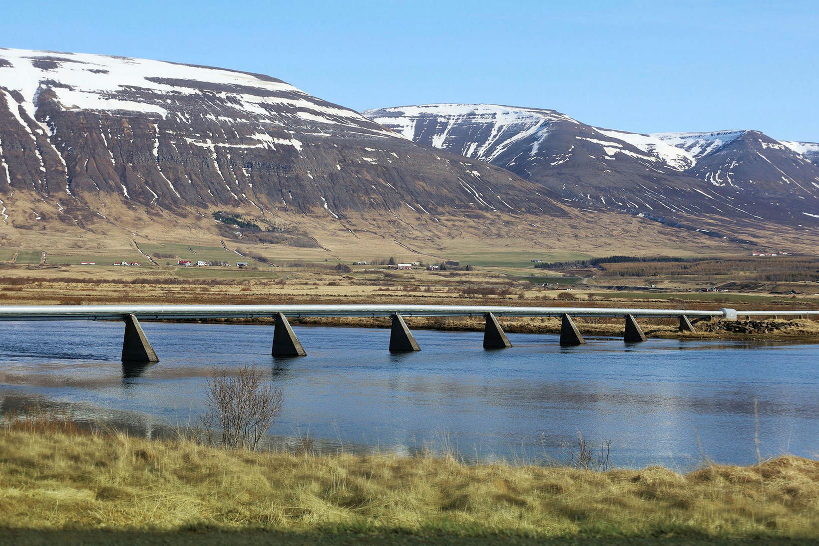 Maðurinn fannst látinn seint í gær. Á myndinni er horft …