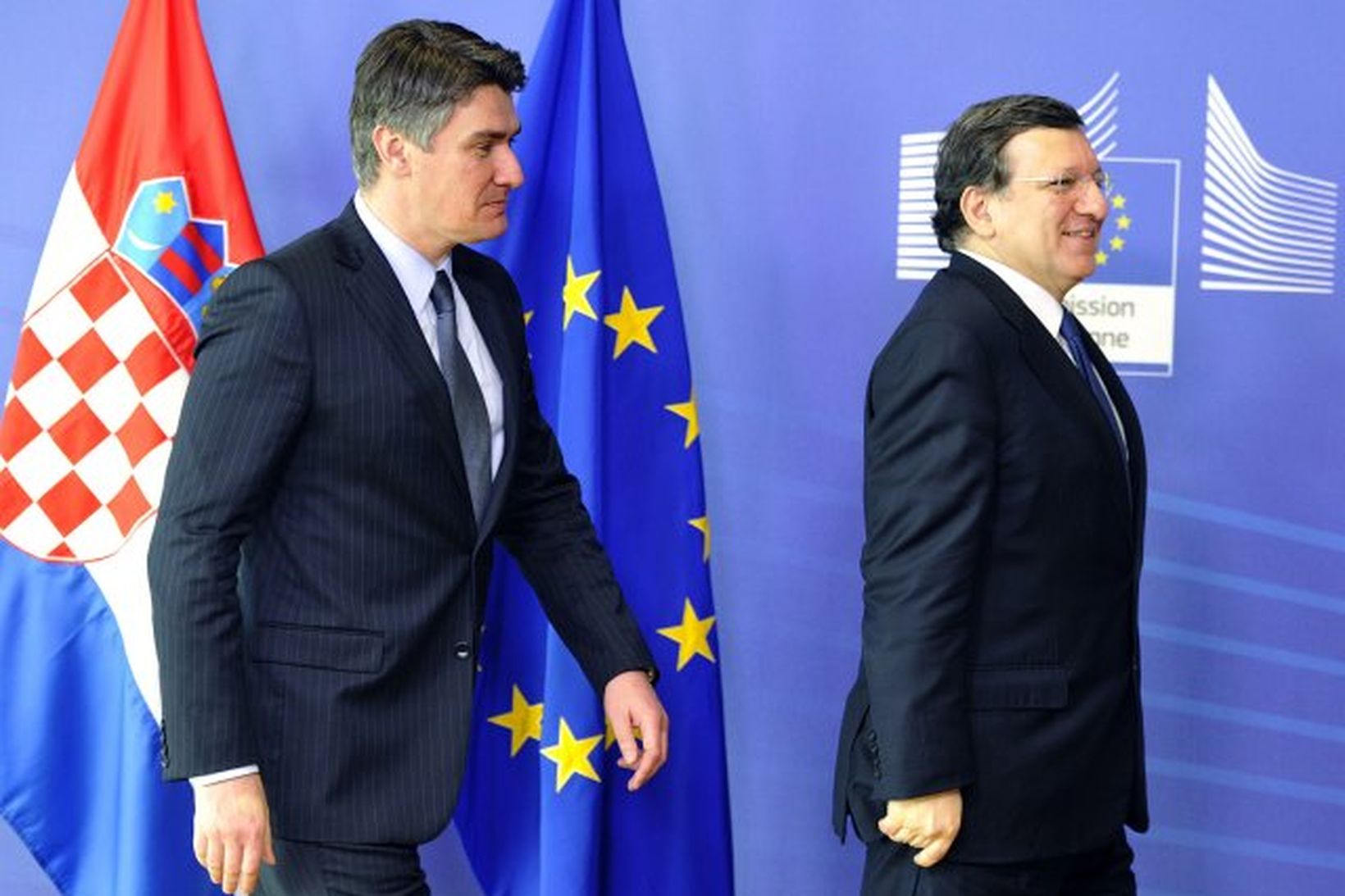 Jose Manuel Barroso og Zoran Milanovic, forsætisráðherra Króatíu fyrr í …