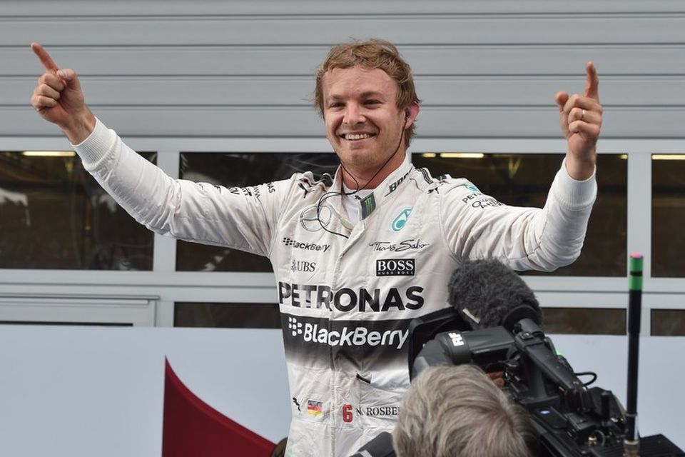 Nico Rosberg leyndi ekki gleði sinni eftir sigurinn í Austurríki.