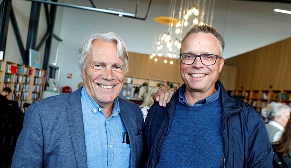 Þekktustu rithöfundar landsins mættu eldhressir