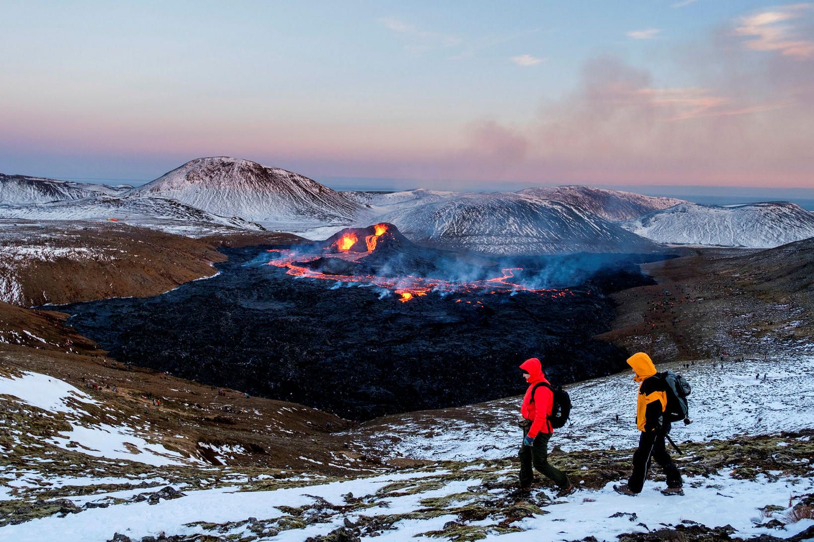 Fjölmargir hafa skoðað eldgosið að undanförnu.