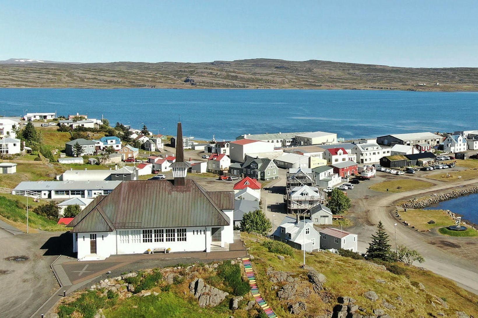 Hólmavík.