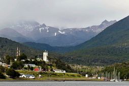 Skjálftinn varð um 2019 kílómetra frá bænum Puerto Williams í Chile.