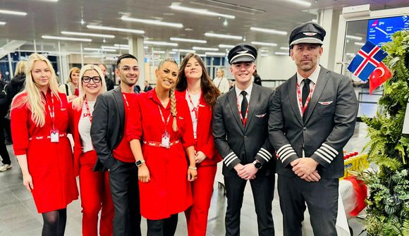PLAY hefur flug til Antalya og Faro