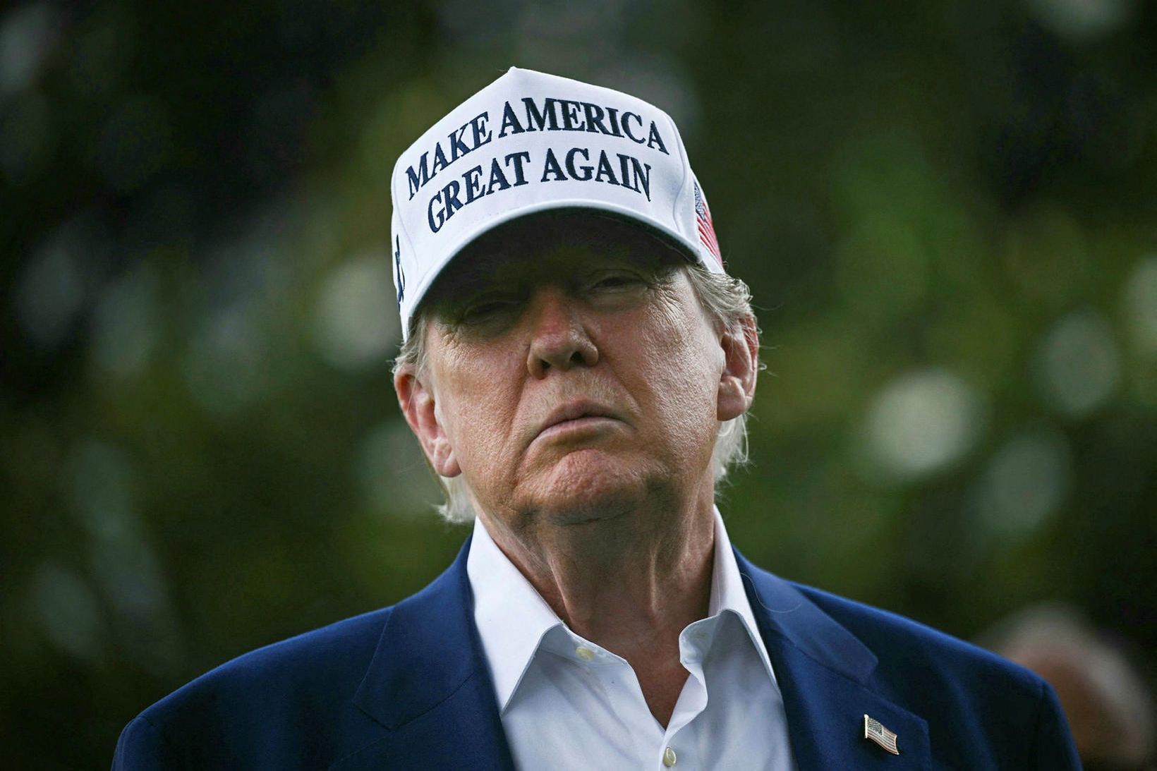 Donald Trump ræðir við fjölmiðla í dag.