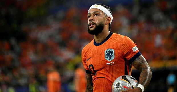 Memphis Depay í leik með Hollandi á EM í sumar.