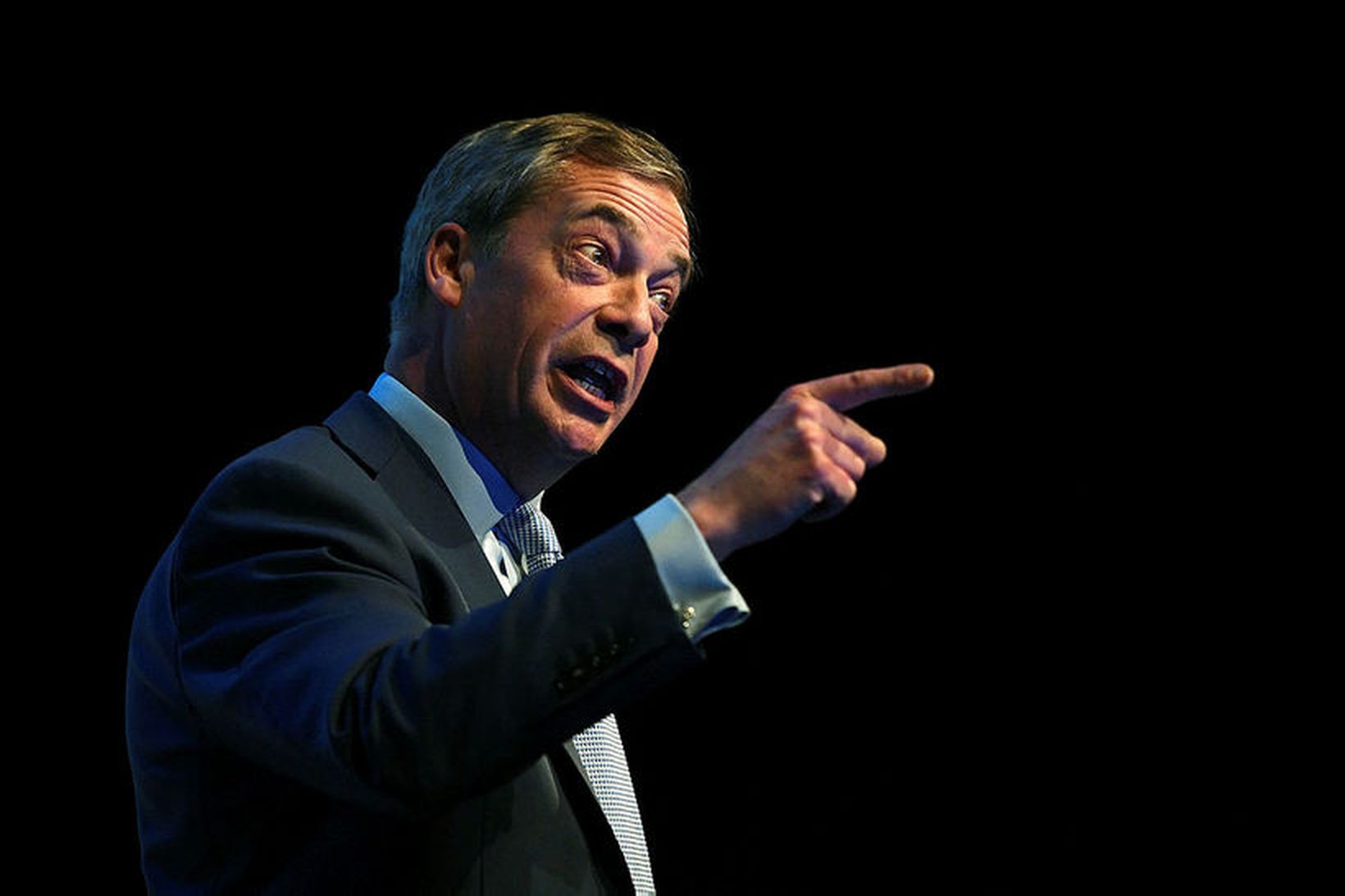 Bankareikningi Nigel Farage var sagt upp fyrirvaralaust hjá breska bankanum …