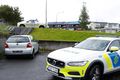 Þjófnaður Lögreglan við númerslausan bíl við Seljakirkju í gær.