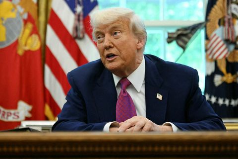 Donald Trump Bandaríkjaforseti telur að Evrópusambandið sé vísvitandi að draga tollaviðræður á langinn.