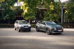 Tucson af fyrstu kynslóð, og nýr Tucson 20th Anniversary Edition sem Hyundai á Íslandi kynnir …