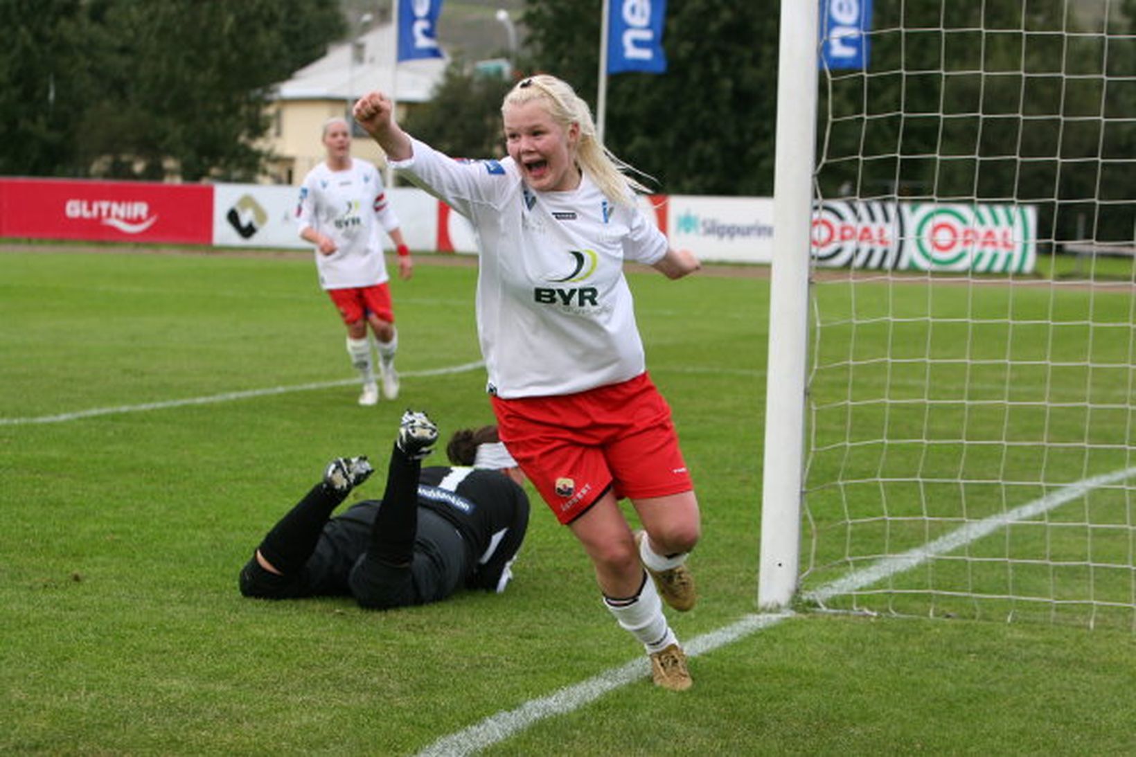 Arna Sif Ásgrímsdóttir fagnar marki með Þór/KA.