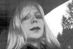 Trump gagnrýndi Chelsea Manning, eftir að hún sagði Obama hafa verið veikburða leiðtoga.