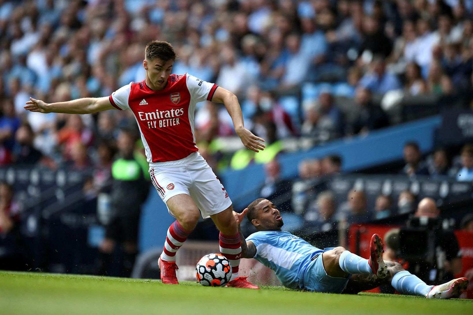 Kieran Tierney í leik með Arsenal.