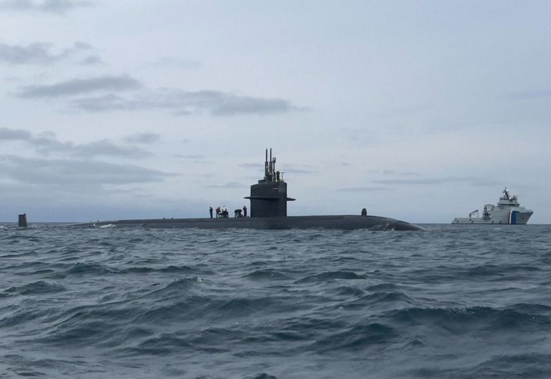 The presence of the submarine at the dock is a sign of strong defense cooperation between Iceland and the United States.