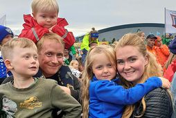Hrefna Marín ásamt þremur af börnum sínum og eiginmanni sínum Aríel.