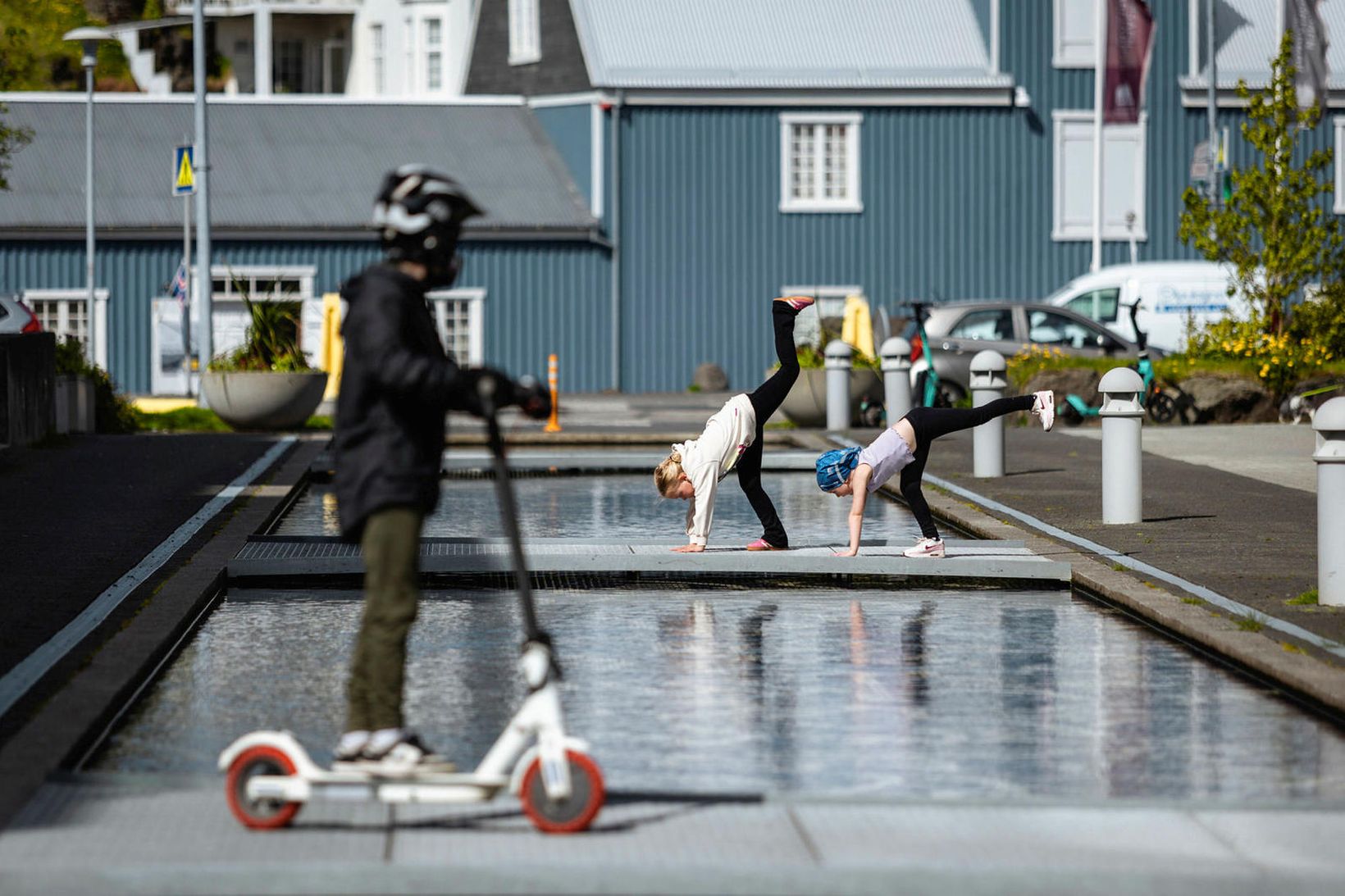 Sól og sumar í Hafnarfirði í gær.