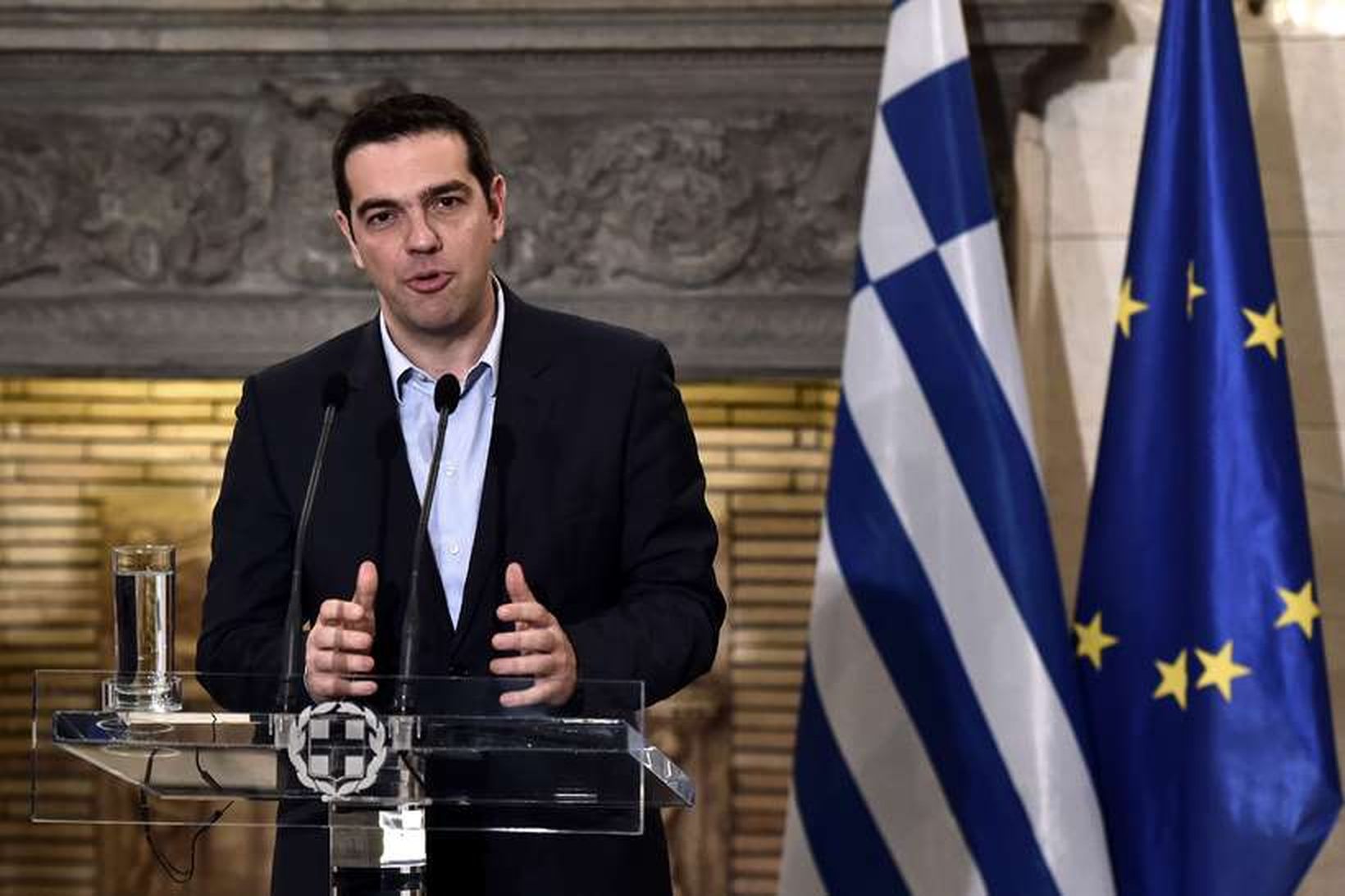 Forseti framkvæmdastjórnar Evrópusambandsins hefur áhyggjur af því að Alexis Tsipras …