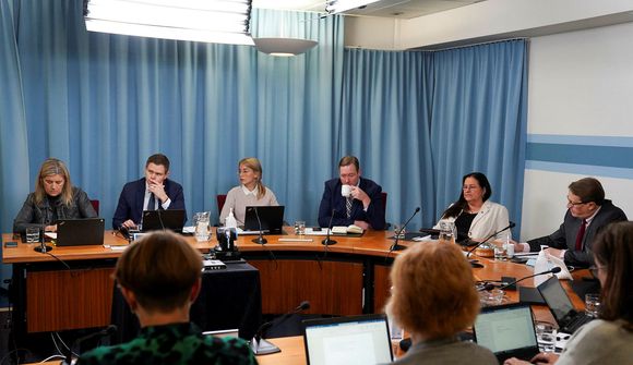 Atburðarásinni gerð skil á 17 blaðsíðum