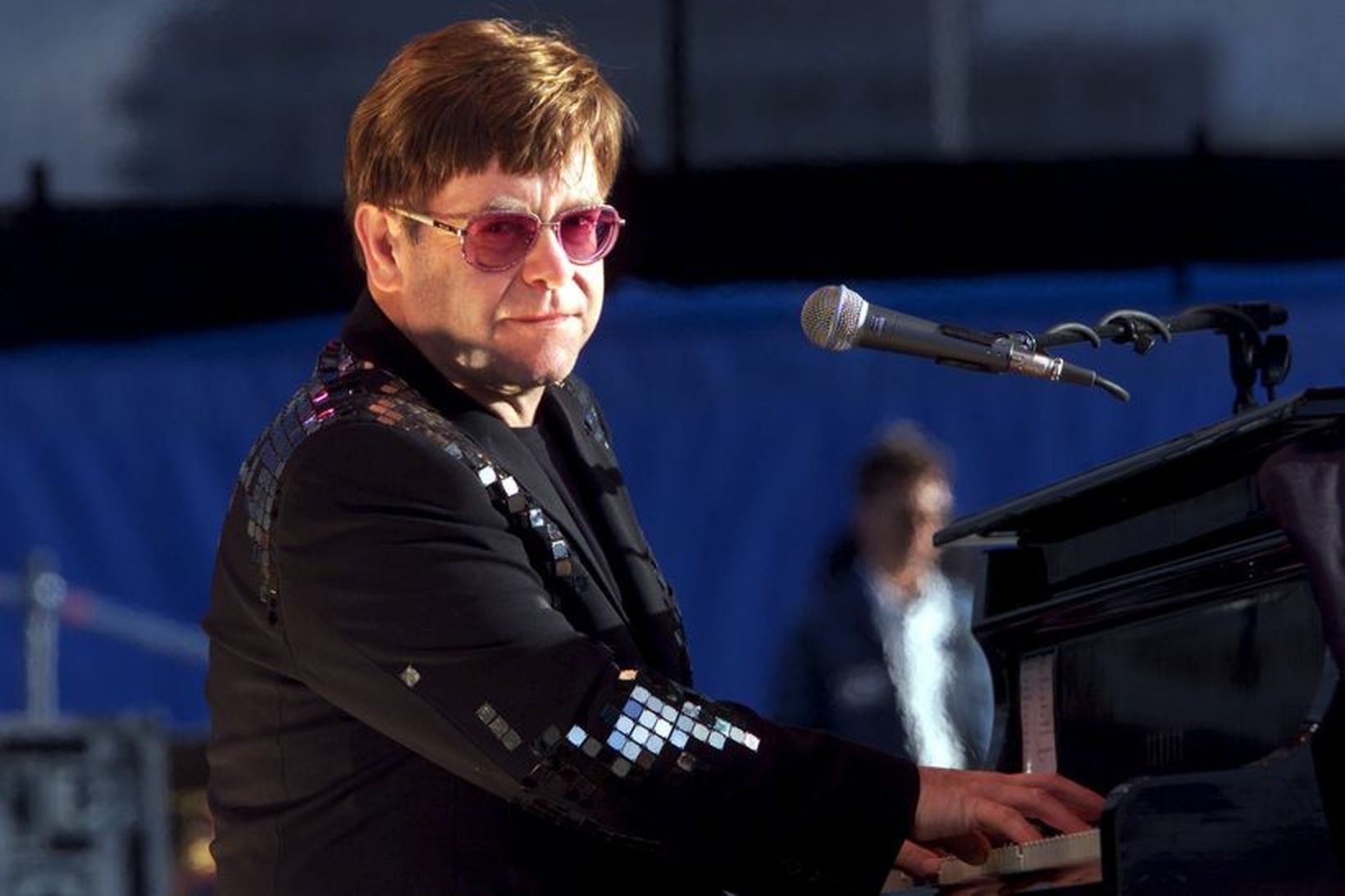 Elton John er ekki ánægður með endurgerðina.