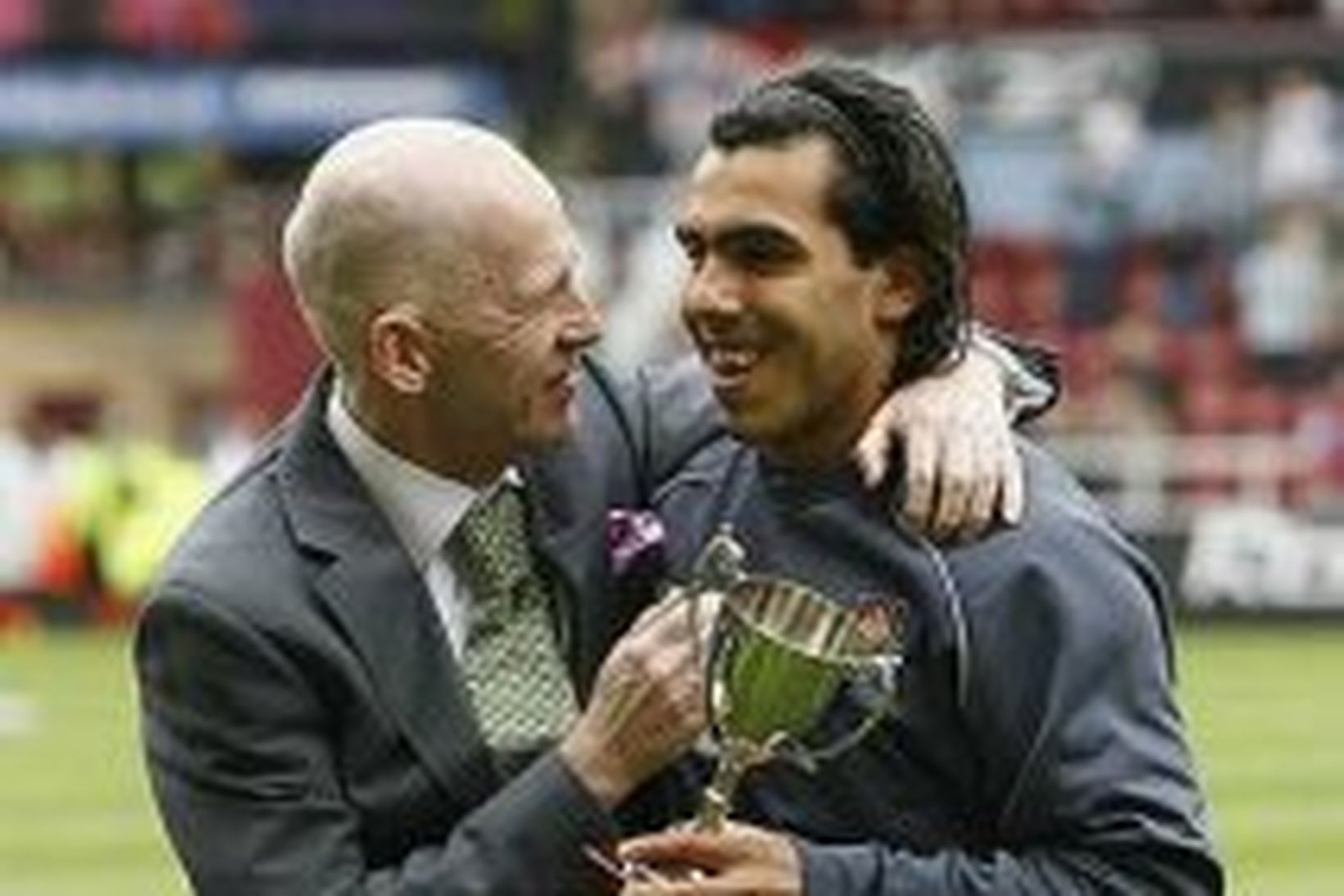 Eggert Magnússon og Carlos Tévez.