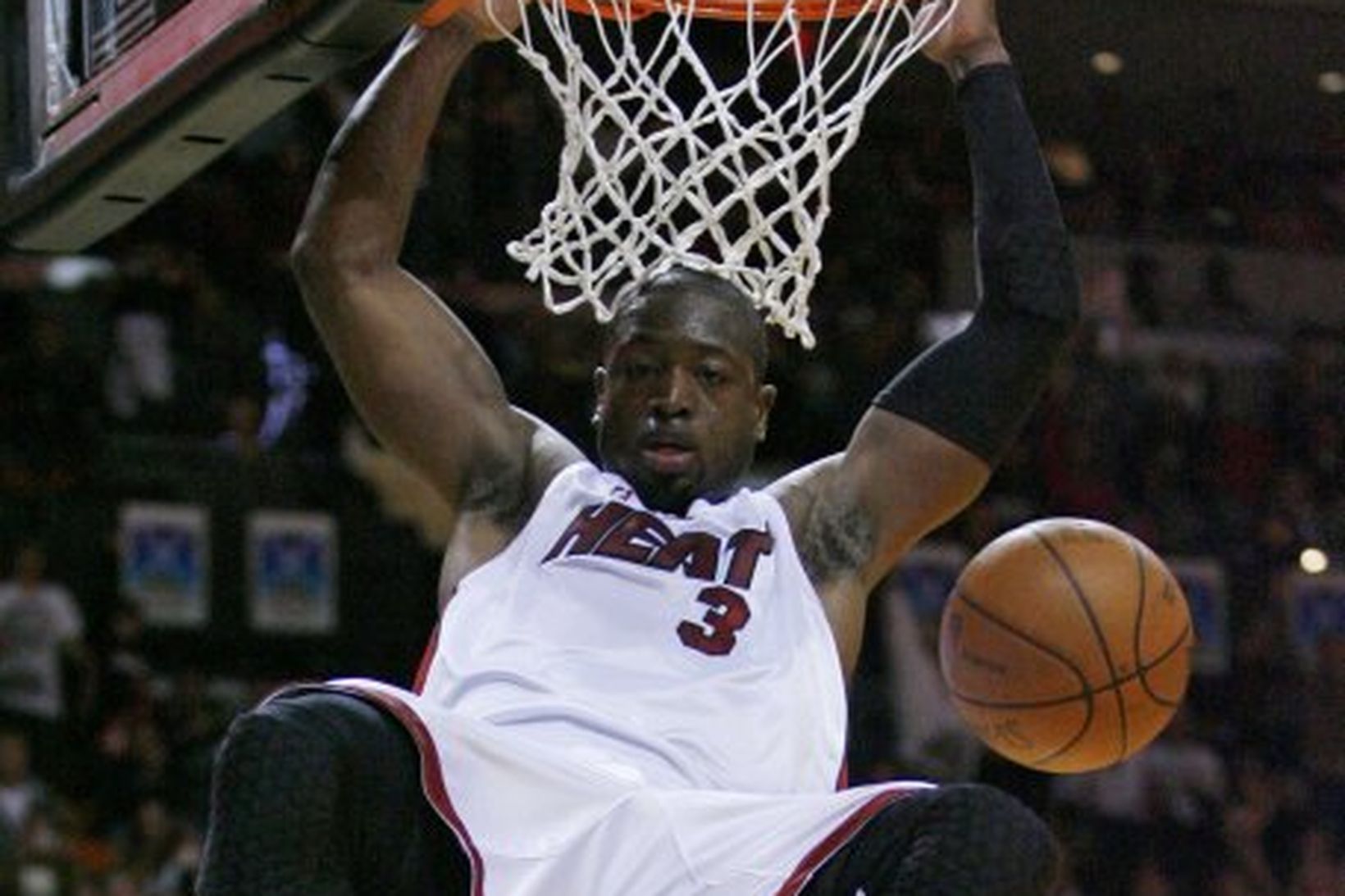 Dwyane Wade skoraði 44 stig fyrir Miami en það dugði …