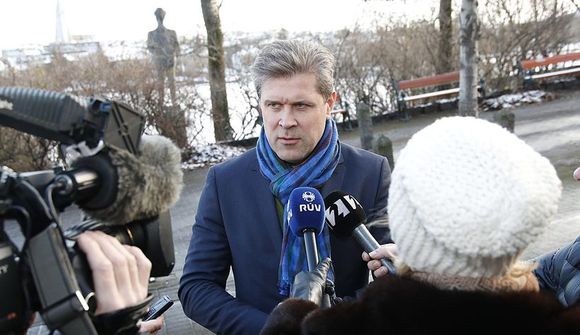 Málefnasamningur náist um helgina