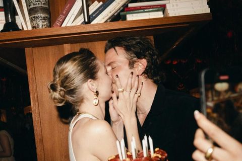 Gigi Hadid og Bradley Cooper virðast vera yfir sig ástfangin.