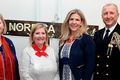 Frá vinstri Sawyer, Carol Brooke, maki Sawyer, Joanie Simon, starfandi varasendiherra, og John Fay, tengiliður varnarmálaráðuneytis Bandaríkjanna.