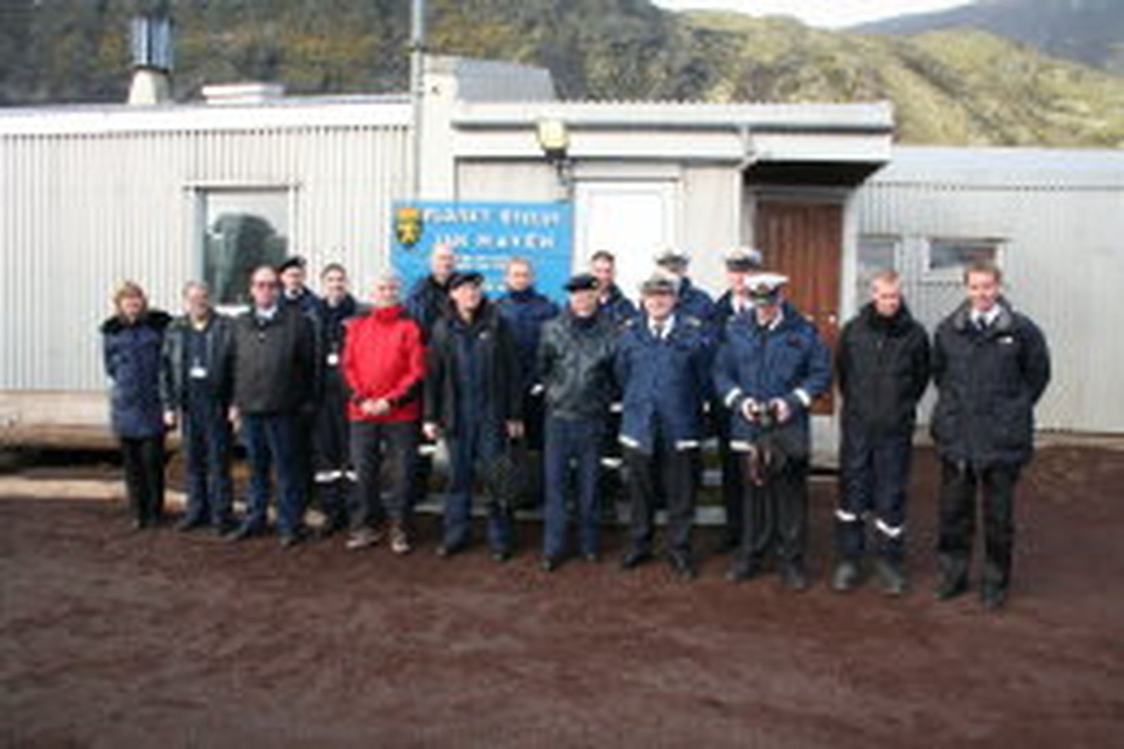 Hópur vísndamanna starfar á Jan Mayen.