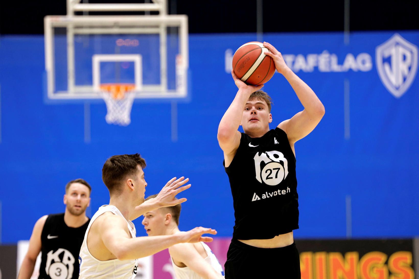 Þurfa einn sigur eftir framlengingu