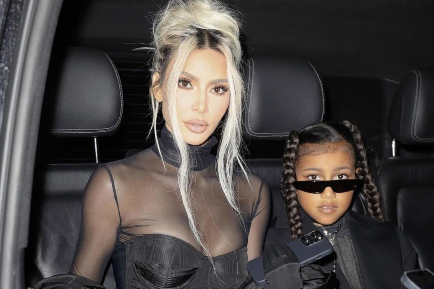 Kim Kardashian og elsta dóttir hennar, North West.