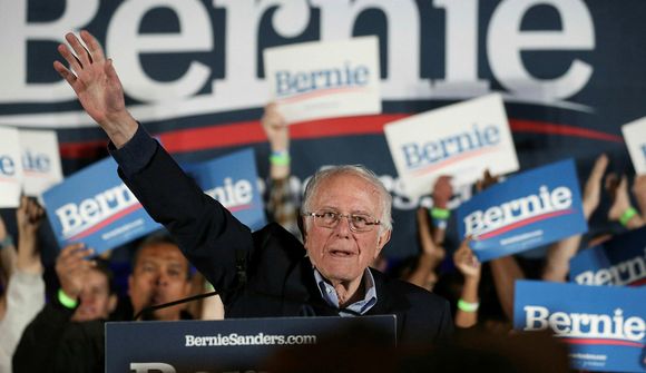Sanders með forskot samkvæmt fyrstu tölum