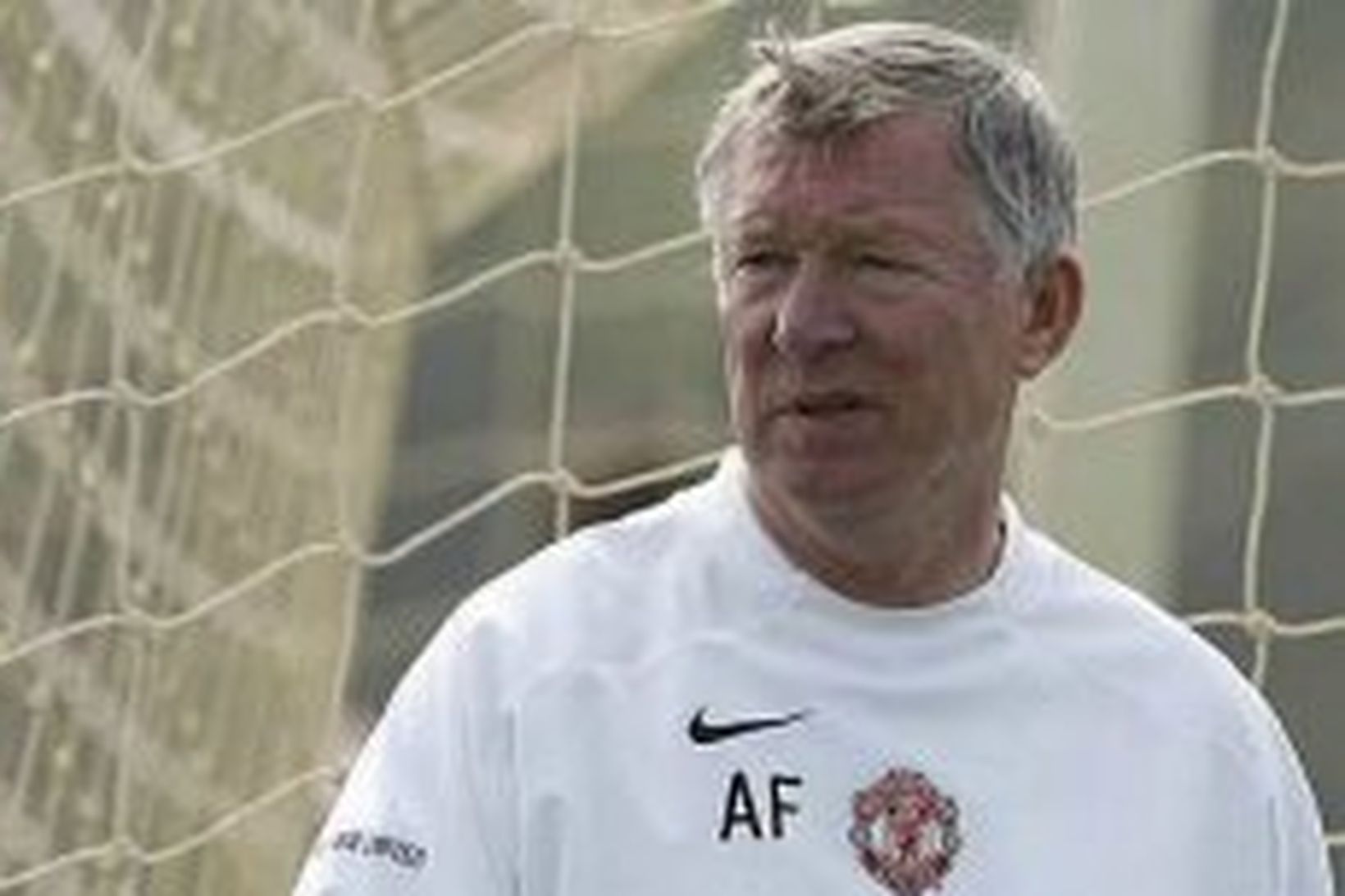 Alex Ferguson knattspyrnustjóri á æfingasvæði Manchester United.