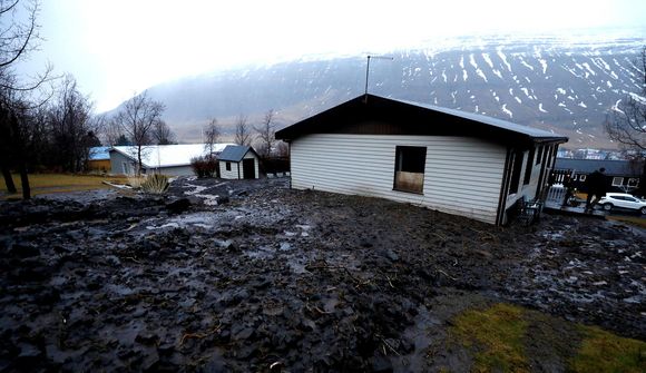 Hættustig enn í gildi - mikill samhugur í fólki