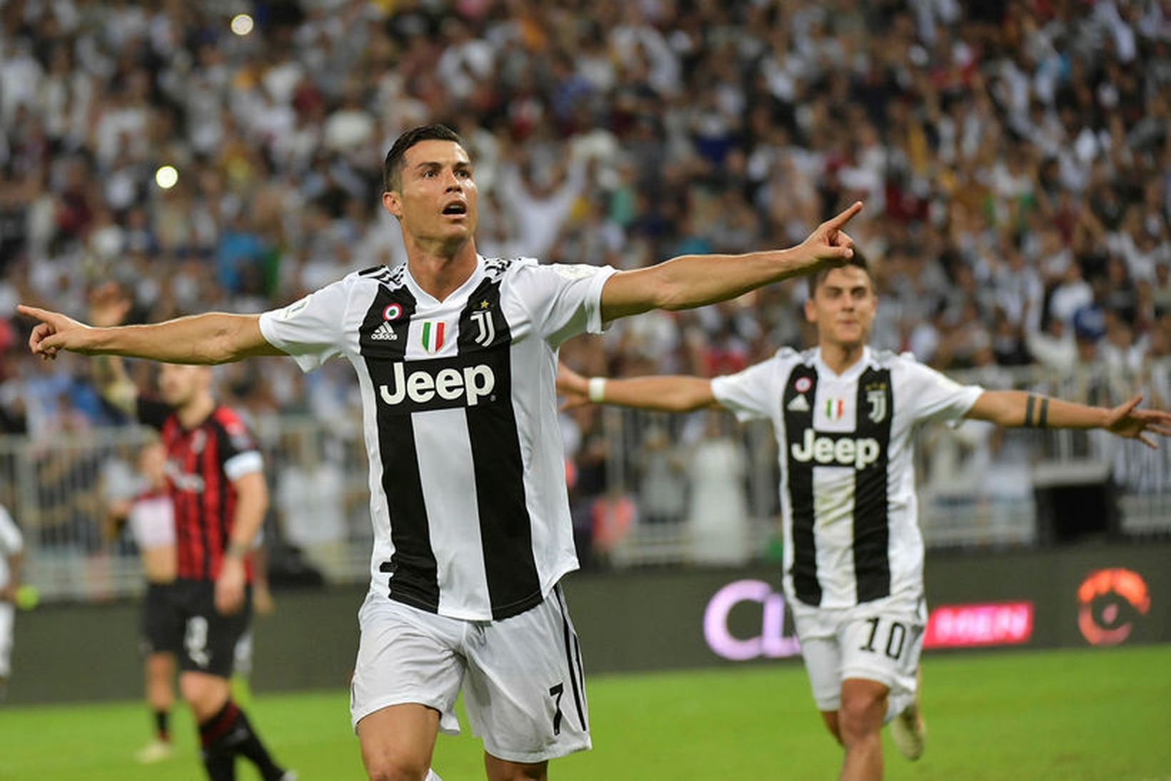Cristiano Ronaldo fagnar sigurmarki sínu sem tryggði Juventus titilinn í …