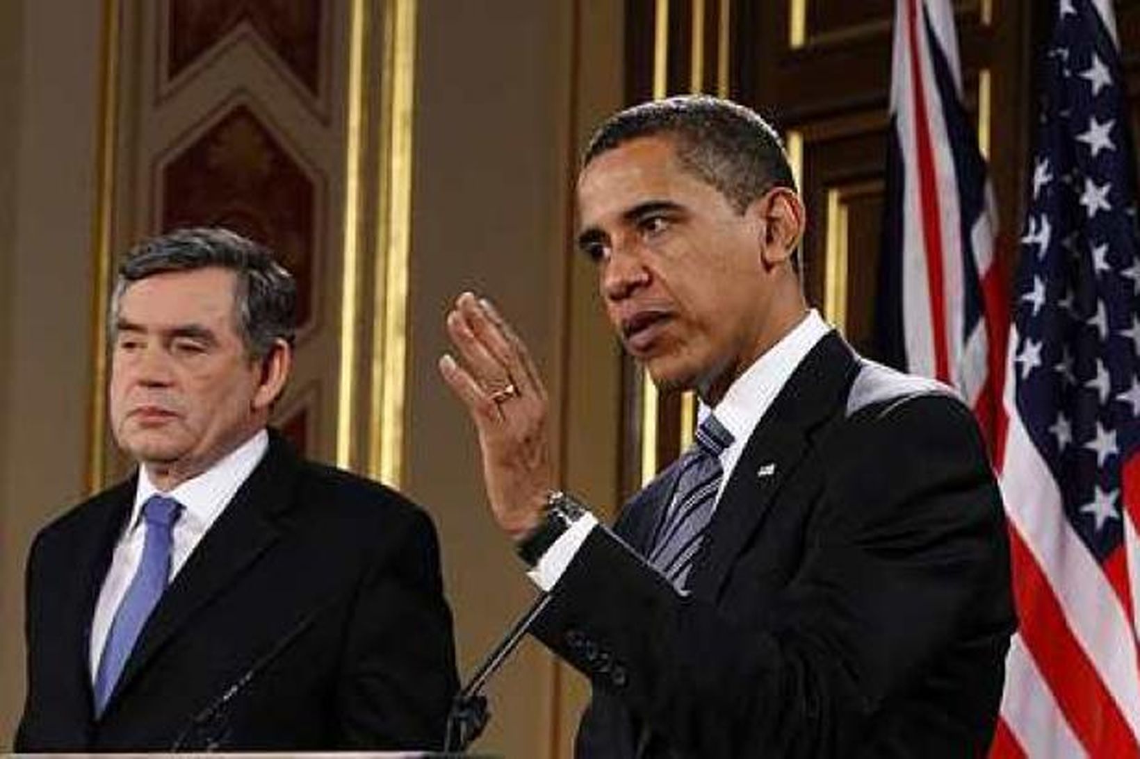 Barack Obama og Gordon Brown ræða við blaðamenn eftir fund …