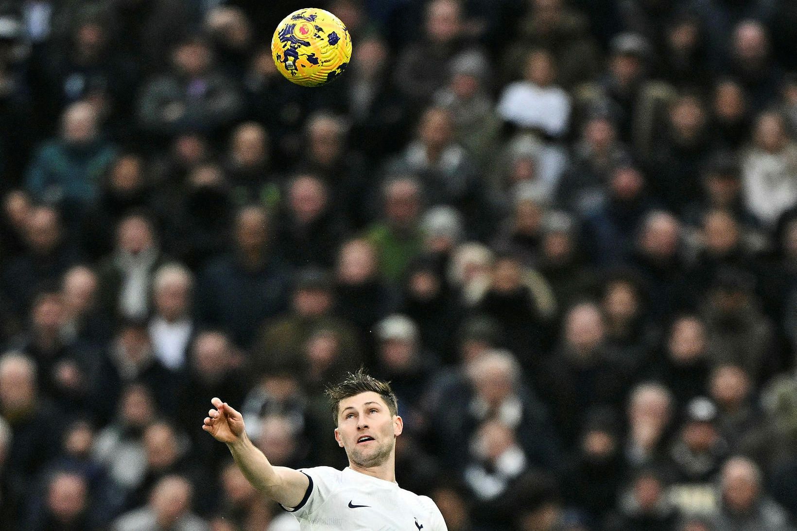 Ben Davies í leiknum gegn Aston Villa í dag.