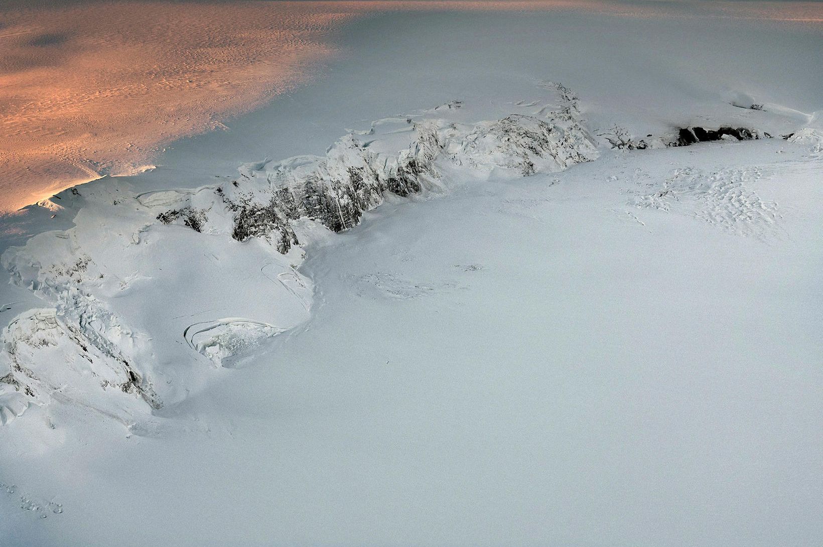 Jökulhlaupið hefur náð hámarki