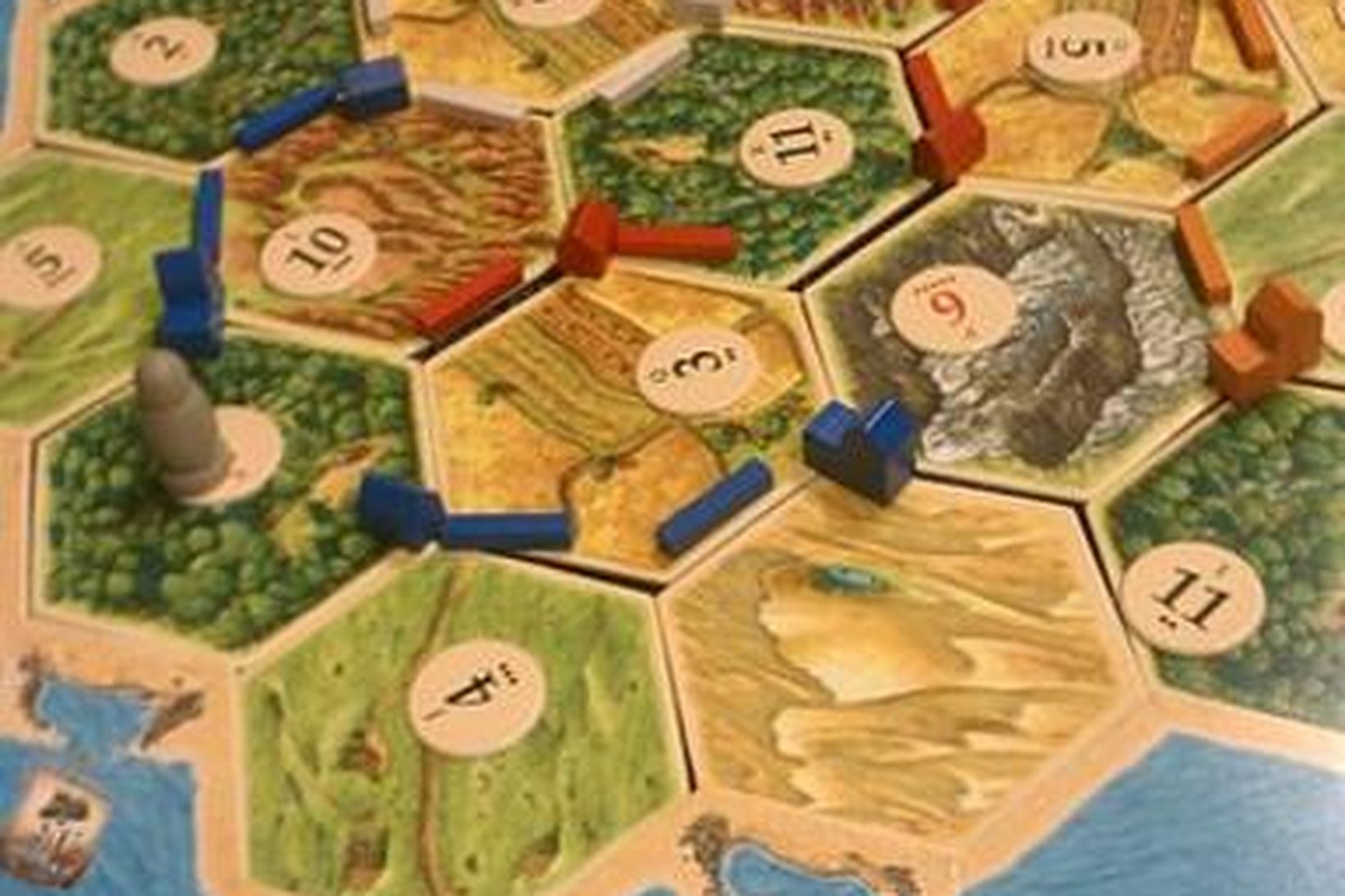 Borðspilið Catan hefur komið út á rúmlega þrjátíu tungumálum.