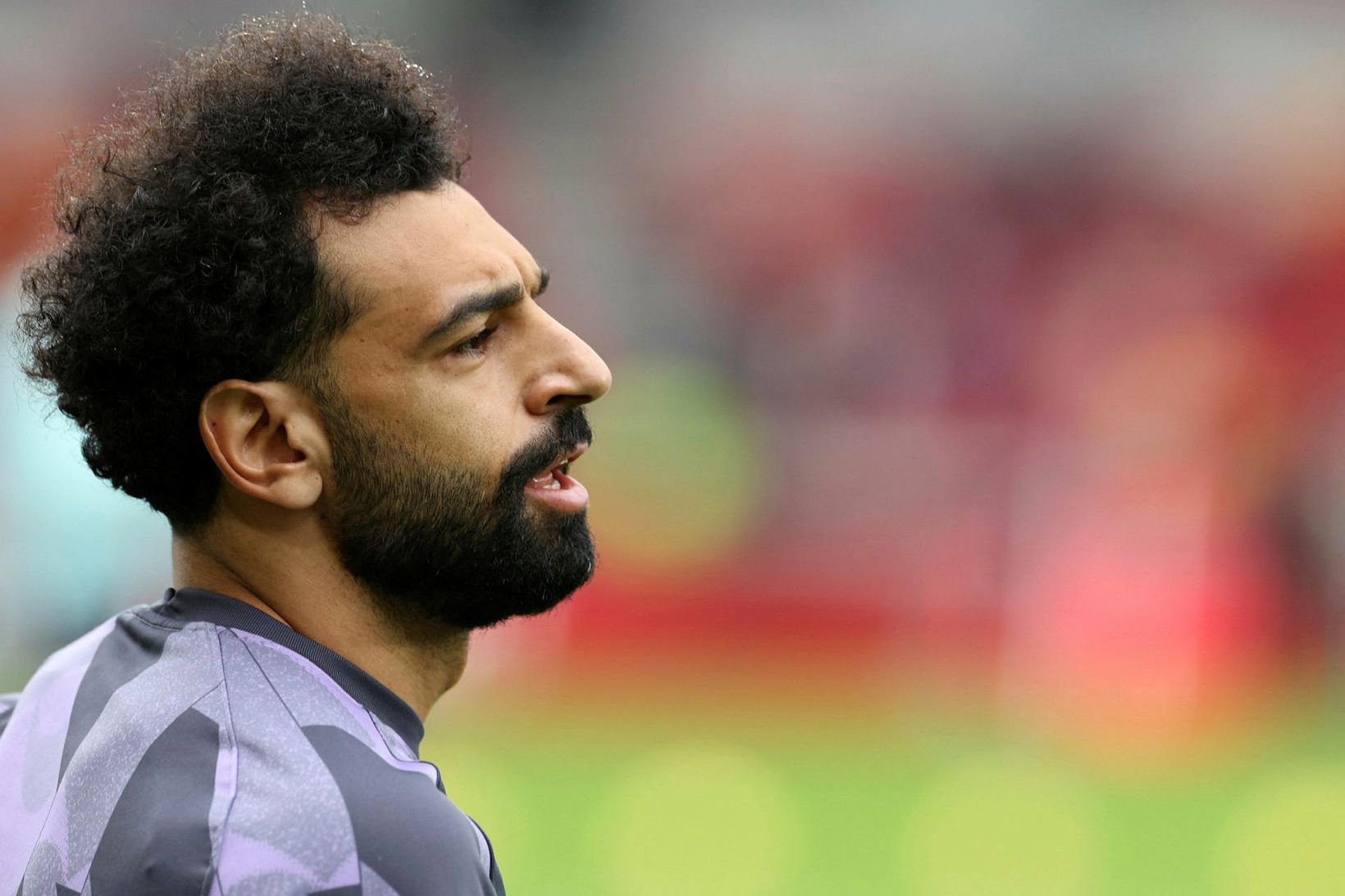 Mo Salah bar fyrirliðabandið hjá Liverpool.