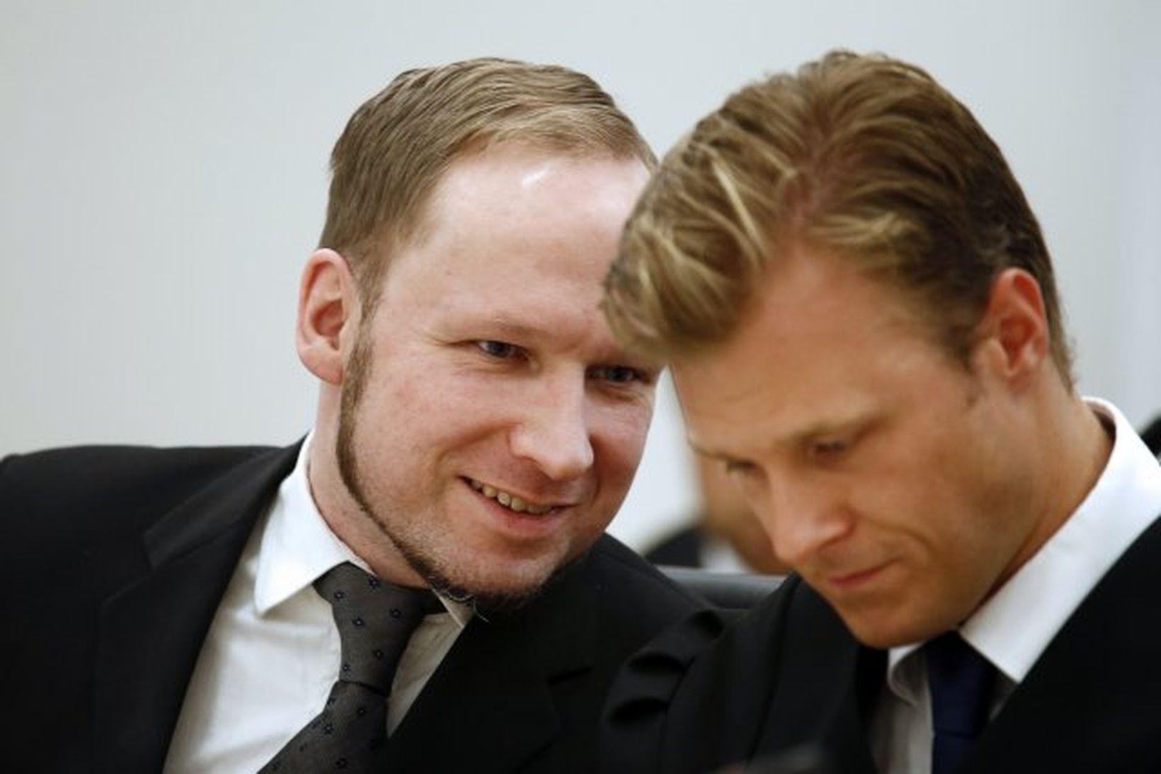 Anders Behring Breivik í dómssal.
