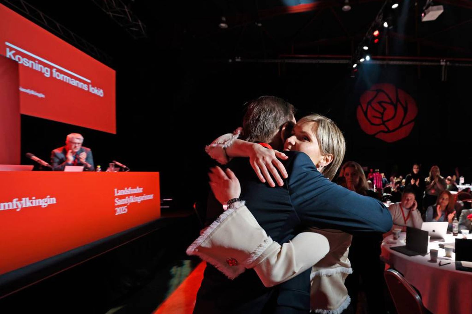 Kristrún Frostadóttir formaður og Guðmundur Árni Stefánsson varaformaður fagna á …