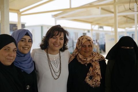 Eliza Reid meets women at the Zataari refugee camp in Jordan.