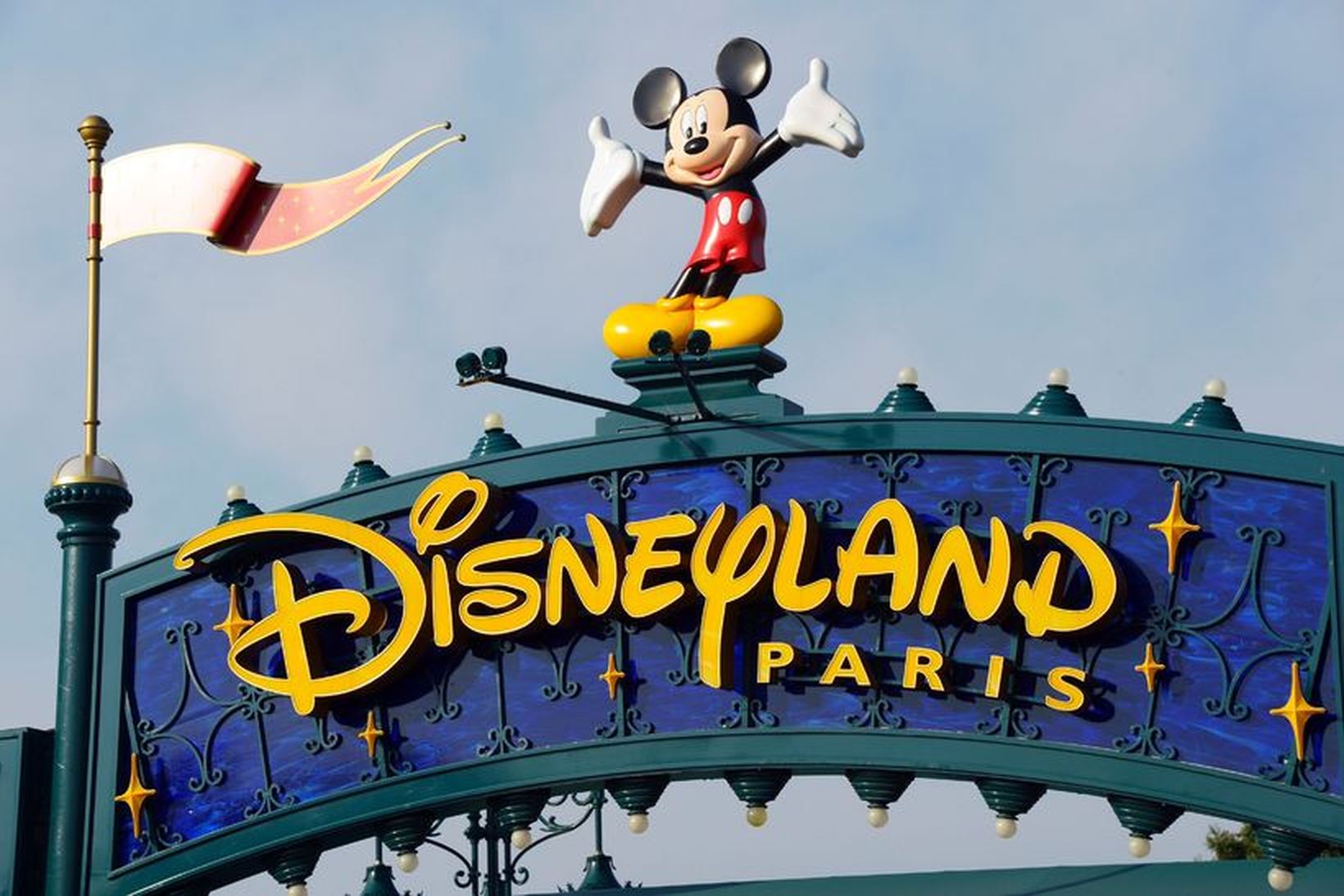 Euro Disney rekur Disneyland og Walt Disney Studios.
